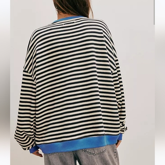 NWOT $98 Free People Classic Crew Pullover Sweater In black Combo - Picture 5 of 5